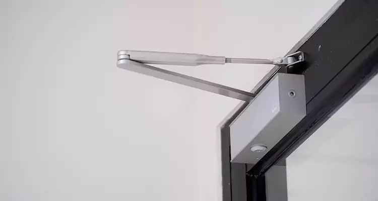 Screen Door Closer Installation in Riverview, FL