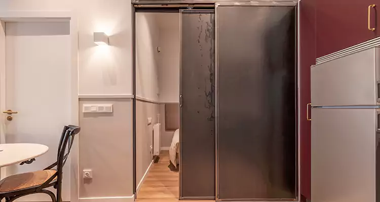 We Fix Closet Sliding Door in Riverview, FL 
