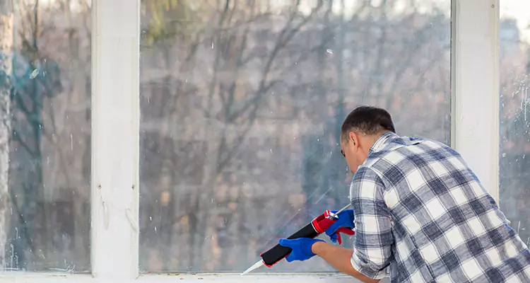 Quality Sliding Shower Door Repair for Closing Issues in Riverview, FL