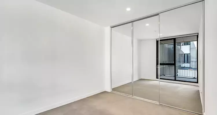 Why Homeowners Choose Us for Sliding Mirror Door Replacement in Riverview, FL