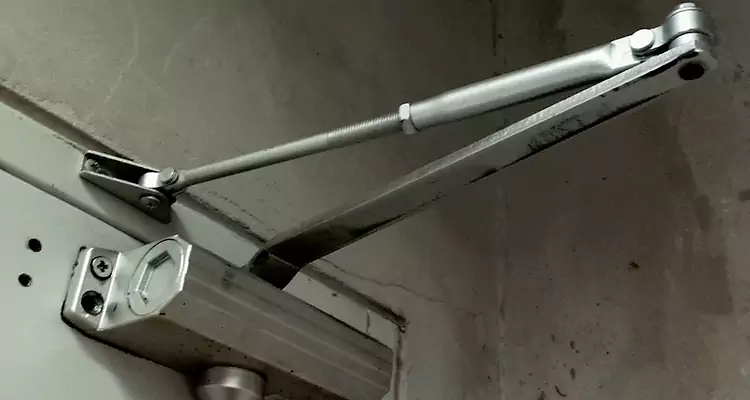 Door Closer Parallel Arm Installation in Riverview, FL